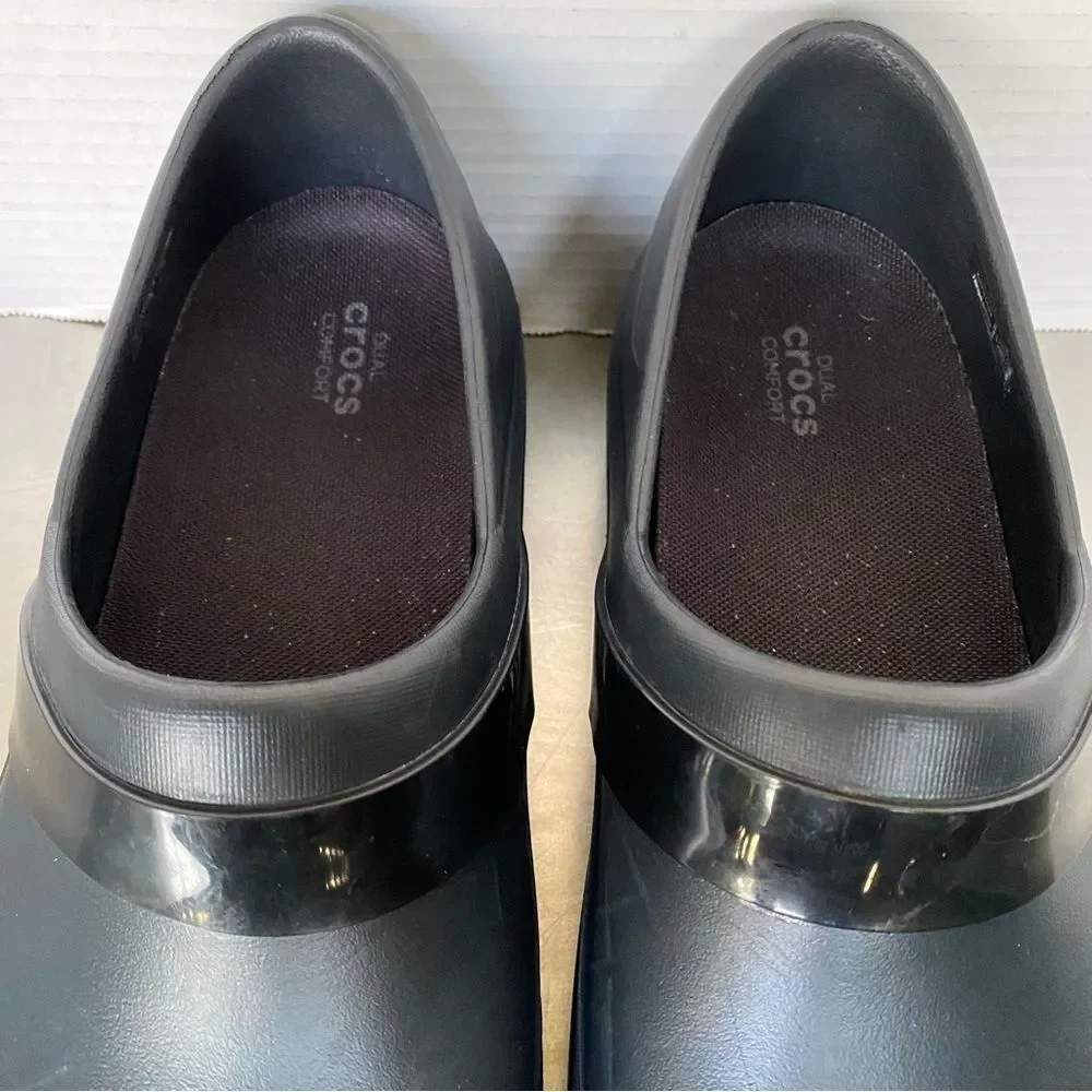 Crocs Lock Clogs Size 11 Women's Black Slip Resistant Work Shoes Nursing Chef